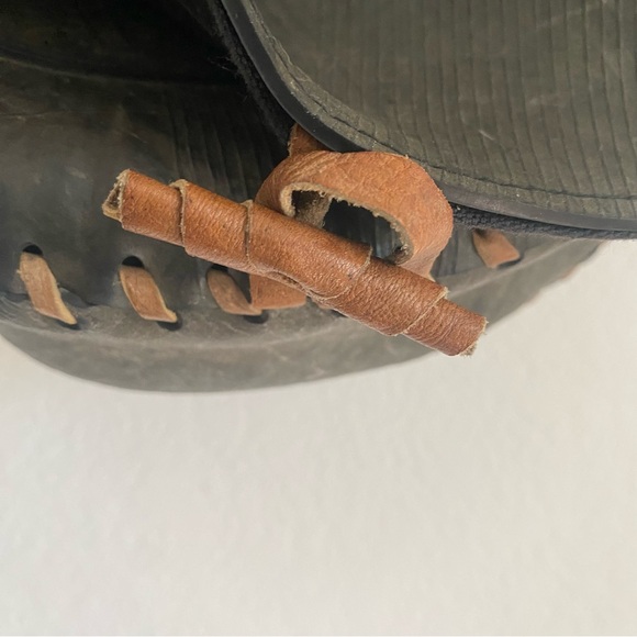 Ganeshhimal Crossbody Purse Recycled/Repurposed Rubber w Leather Whip Stitch - Picture 4 of 8